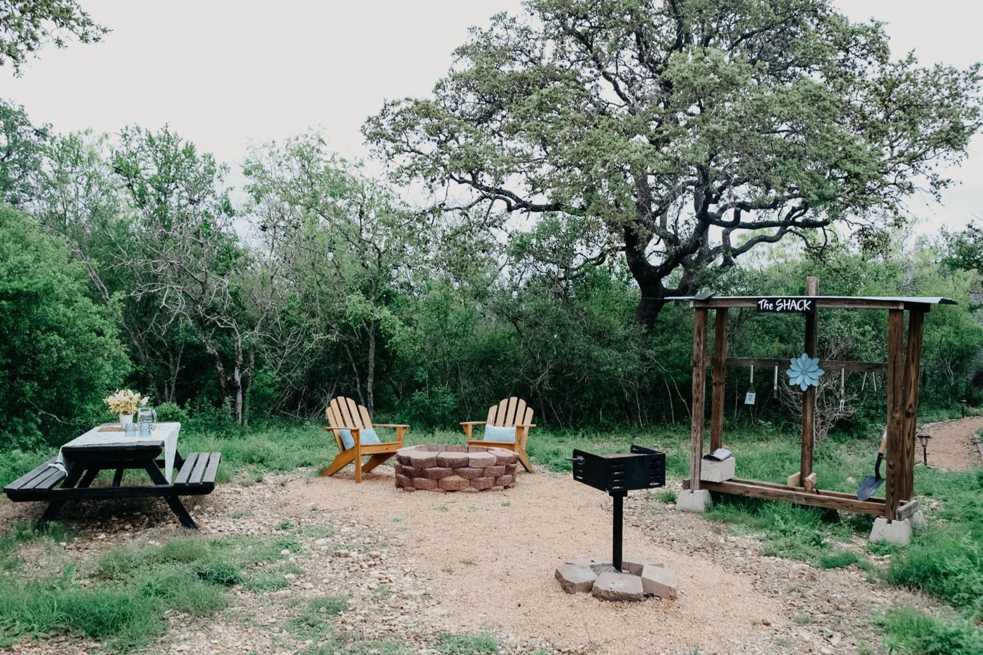 Hadley'S House - A Country 3 Bdrm With Screened-In Porch 新布朗费尔斯 外观 照片